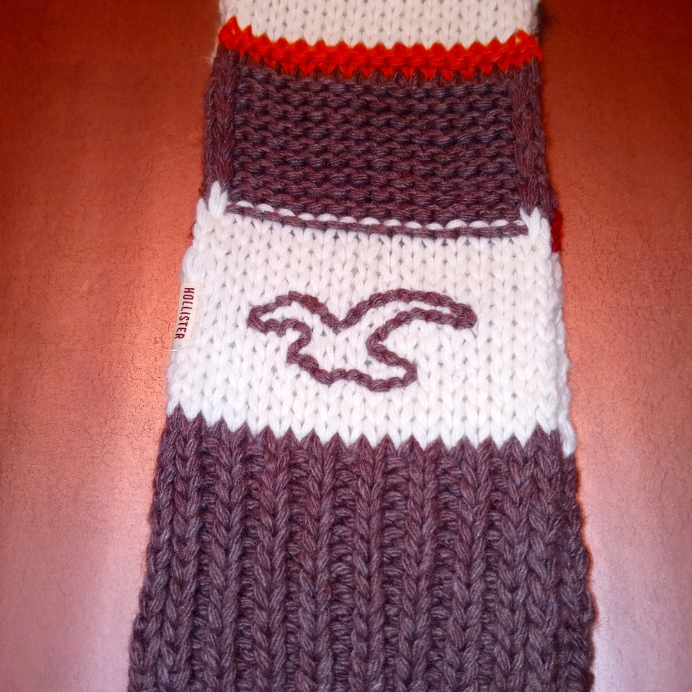 Hollister knit scarf